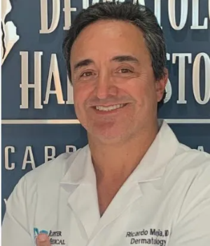 Ricardo Mejia MD, FAAD, FASMS, has been honored by the Global Directory of Who's Who