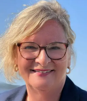 The Global Directory of Who's Who is proud to announce the recognition of Penny R. Woodford, a distinguished professional and a prominent figure in the real estate industry